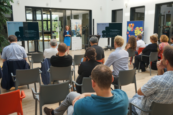 BMFTR-Referentin Dr. Anastasia Vogel